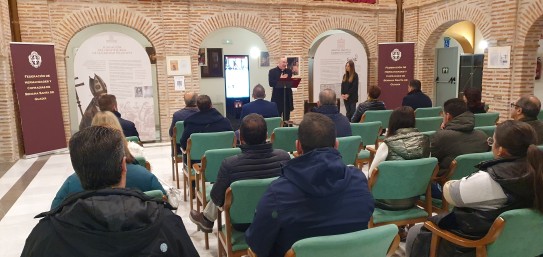 Acto de inauguración de la exposición que dará a conocer la fotografía que será Cartel de Semana Santa en Guadix 2024