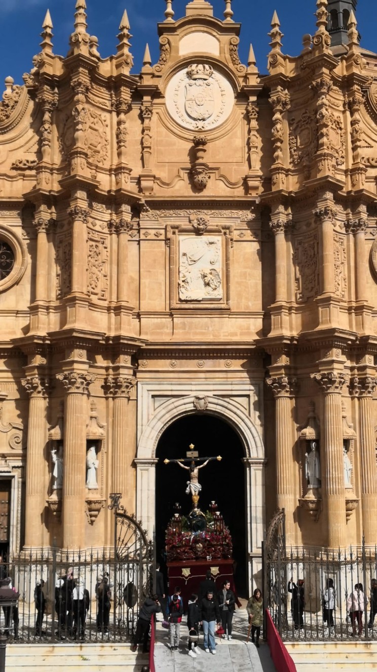 Traslado de la Hermandad de los Favores a su Templo