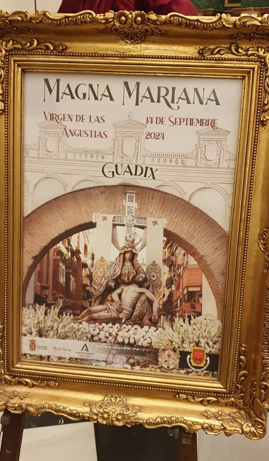 🎥 ¡Revive un momento histórico! La Federación de Hermandades y Cofradías de Semana Santa de Guadix asistió a la presentación del Cartel Magna Mariana en la Iglesia Virgen de las Angustias, en honor al centenario de su coronación (1923-2023).